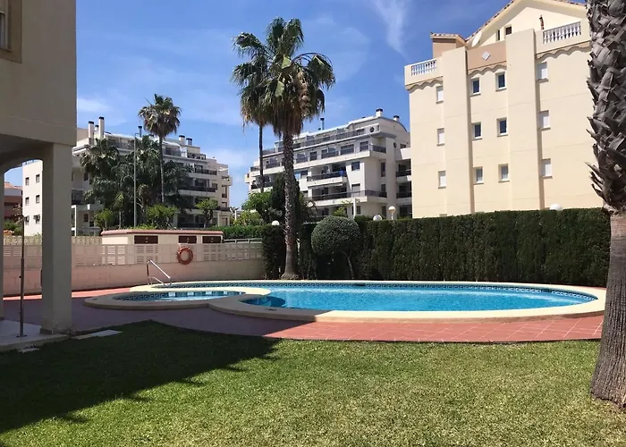 Lovely One Bedroom Unit With Balcony And Pool